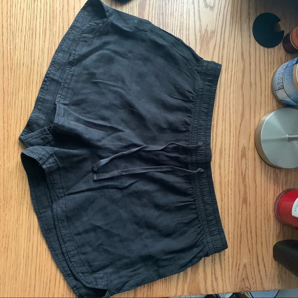 American Eagle Black Linen Shorts